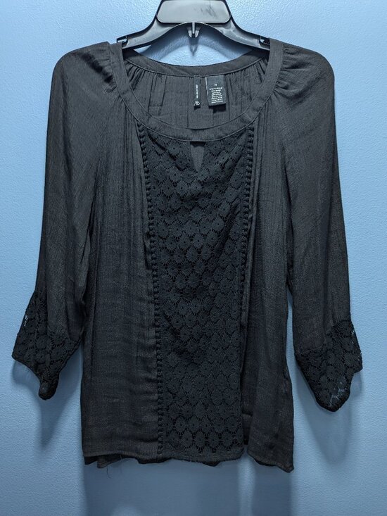 New Directions Shoes - New Directions‎ Black Lace Pattern Trim Blouse Size M